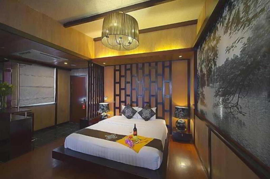 Hanoi Antique Legend Hotel Экстерьер фото