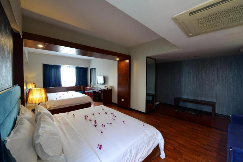 Hanoi Antique Legend Hotel Экстерьер фото