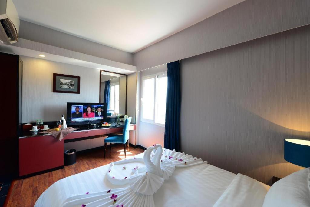 Hanoi Antique Legend Hotel Экстерьер фото
