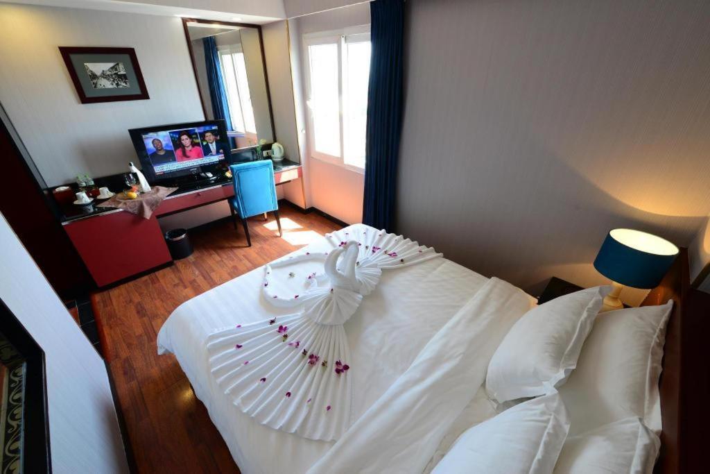 Hanoi Antique Legend Hotel Экстерьер фото