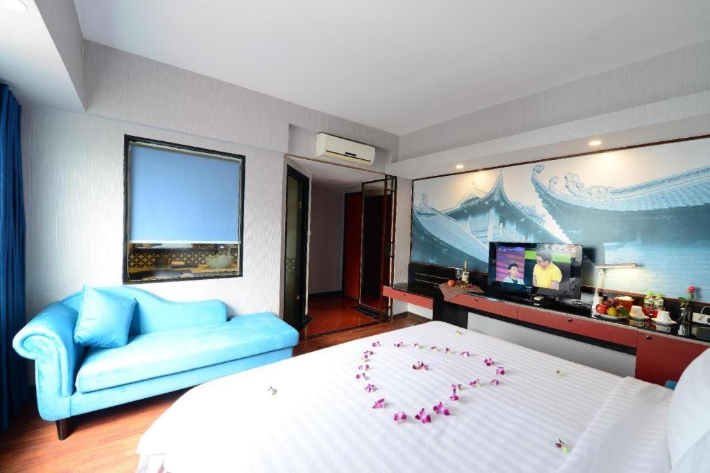 Hanoi Antique Legend Hotel Экстерьер фото